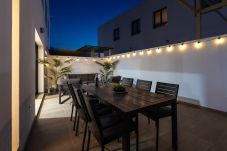 House in Costa Teguise - Casahost Villa Gardenia Golf